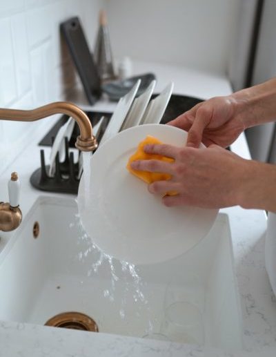 Clean kitchen sink